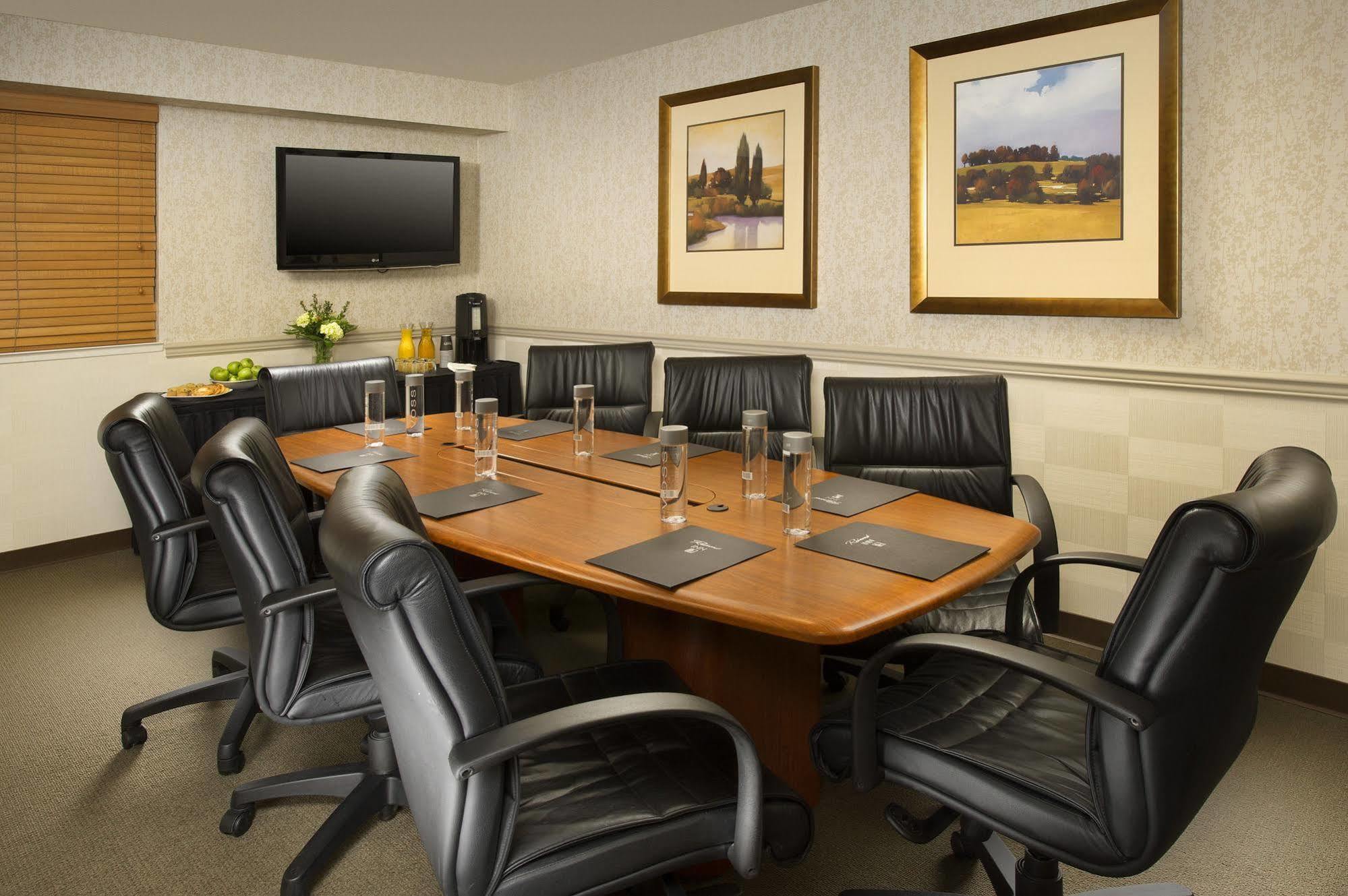 Redmond Inn Ngoại thất bức ảnh